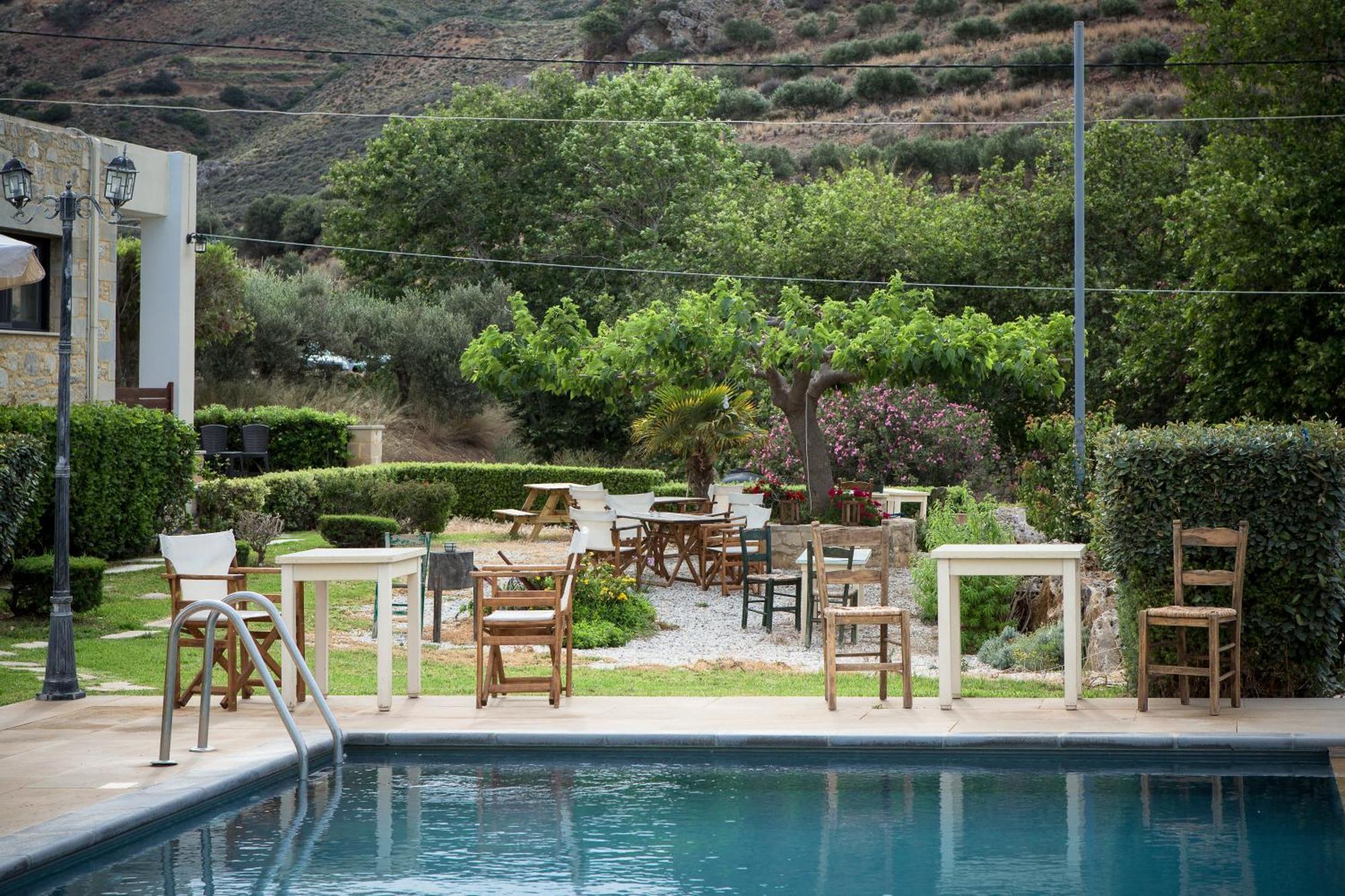 Agarathos Traditional Rooms - Pool - Kaliviani -On The Road To Balos Exteriér fotografie