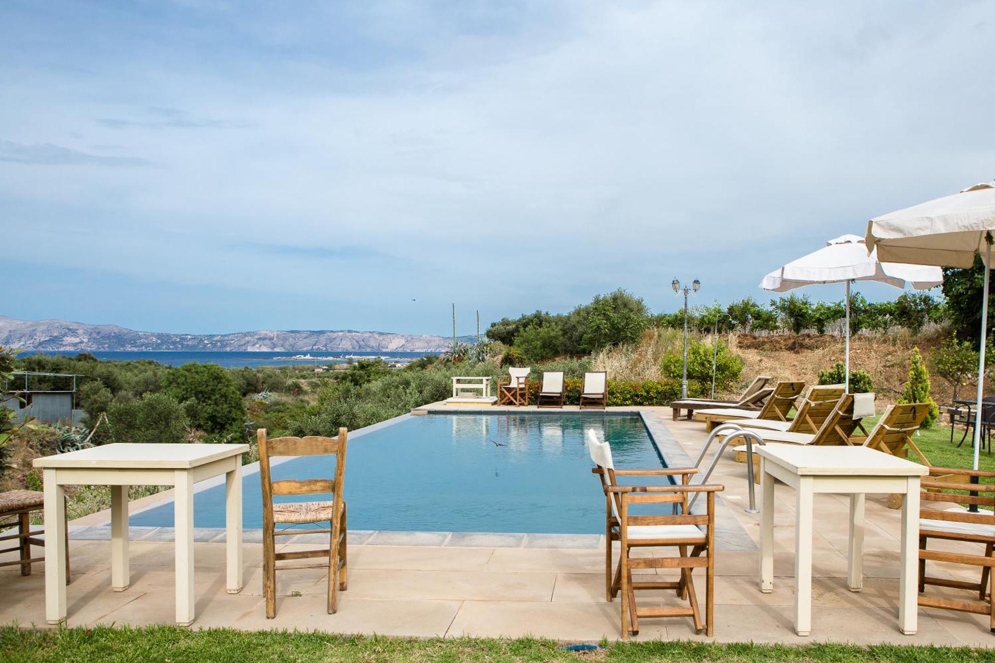 Agarathos Traditional Rooms - Pool - Kaliviani -On The Road To Balos Exteriér fotografie