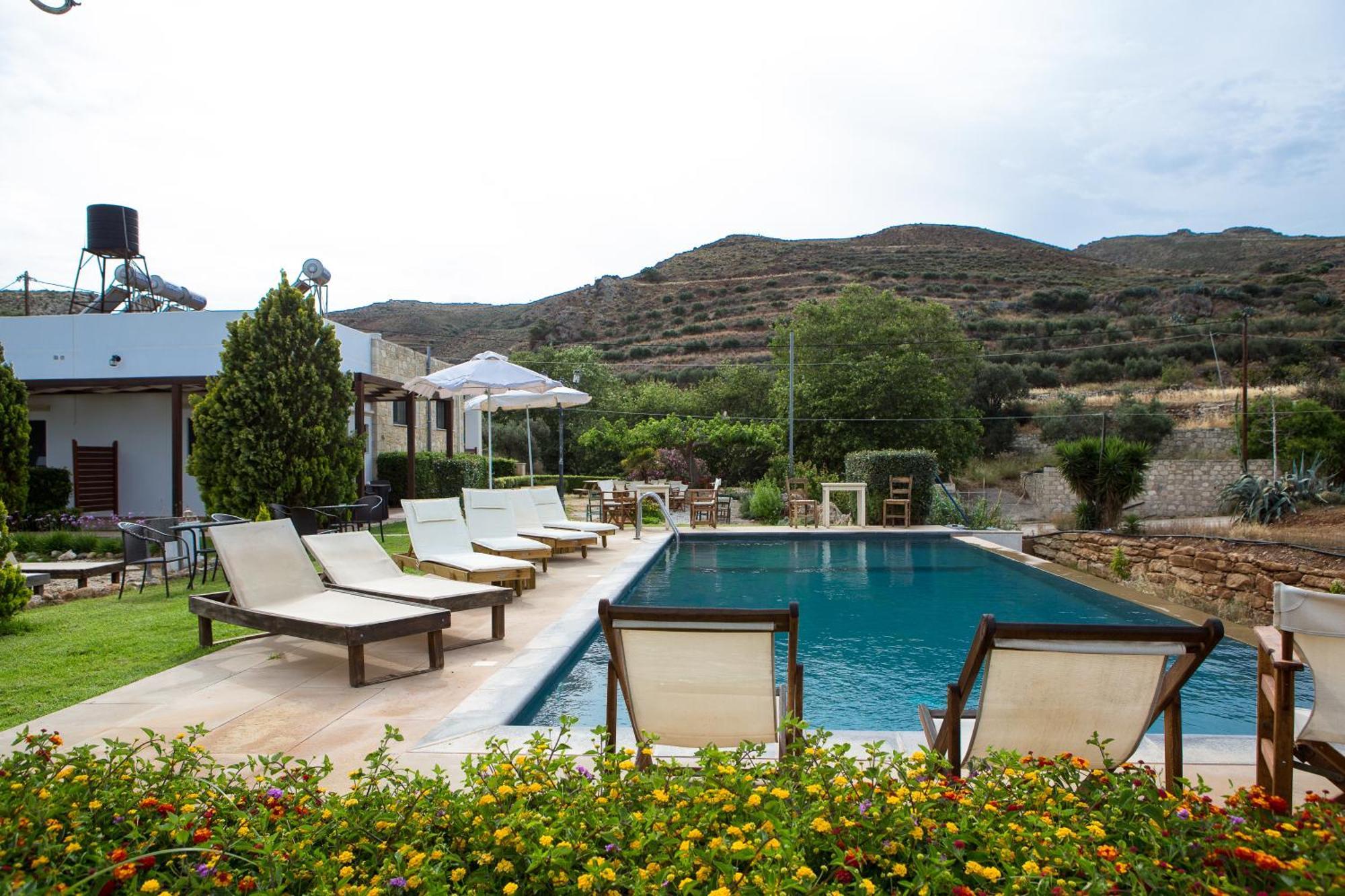 Agarathos Traditional Rooms - Pool - Kaliviani -On The Road To Balos Exteriér fotografie