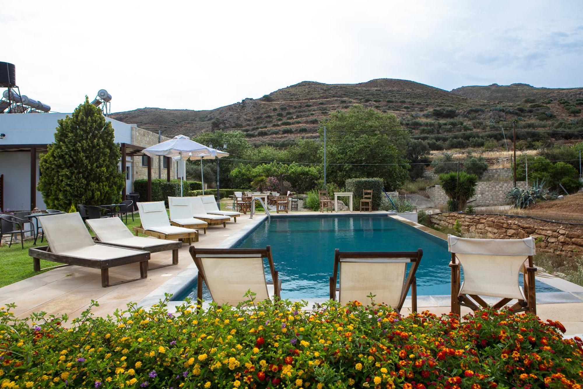 Agarathos Traditional Rooms - Pool - Kaliviani -On The Road To Balos Exteriér fotografie