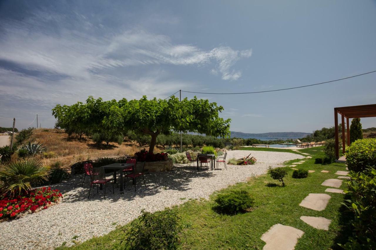 Agarathos Traditional Rooms - Pool - Kaliviani -On The Road To Balos Exteriér fotografie