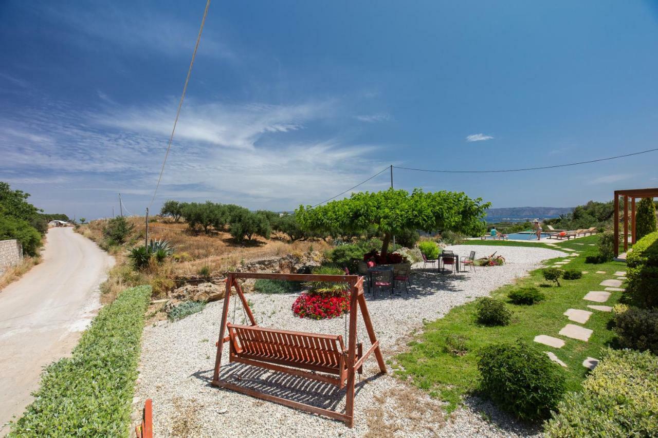 Agarathos Traditional Rooms - Pool - Kaliviani -On The Road To Balos Exteriér fotografie